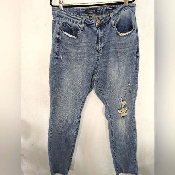 Judy Blue Boyfriend Distressed size 20W - Picture 1 of 9